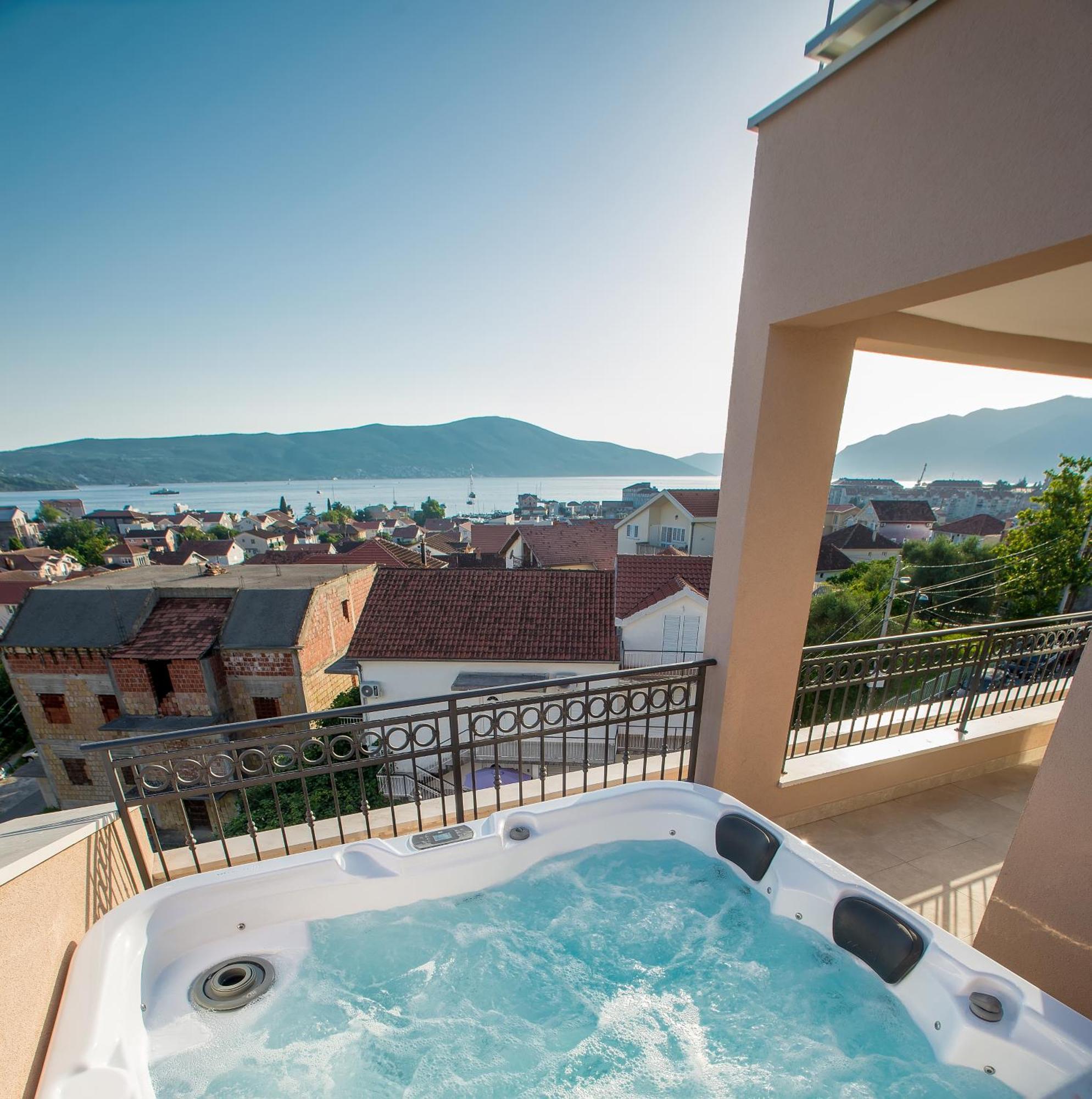 Luxury Apartments Ivanovic ティヴァト エクステリア 写真